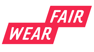 Hier sieht man das Label von Fair Wear. Eine unabhängige Non-Profit Organisation. Diese arbeitet daran gewisse soziale Standars und angemeßende Arbeitsbedingungen bei der Produktion der Bekleidung sicher zu stellen. 
